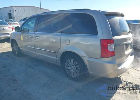 2016 Chrysler Town & Country Touring L z USA, uszkodzony, nr VIN 2C4RC1CG3GR133171